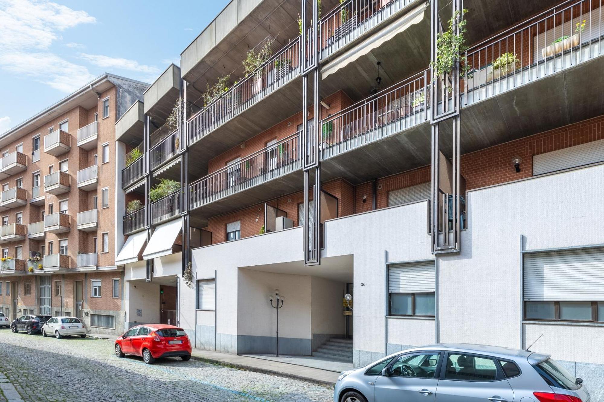 C8 Apartments آستي المظهر الخارجي الصورة